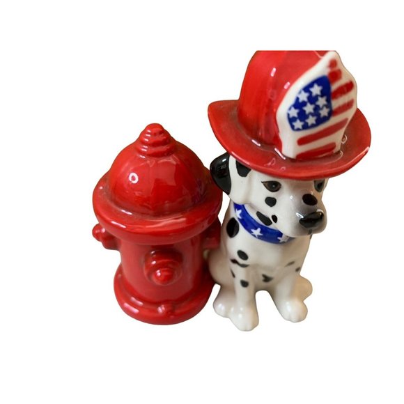 Westland Dalmatian/Dog & Fire Hydrant Salt & Pepper Shaker Set - No Box Magnetic - Picture 5 of 8